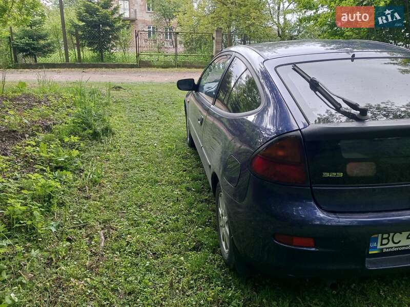 Хэтчбек Mazda 323 1996 в Самборе
