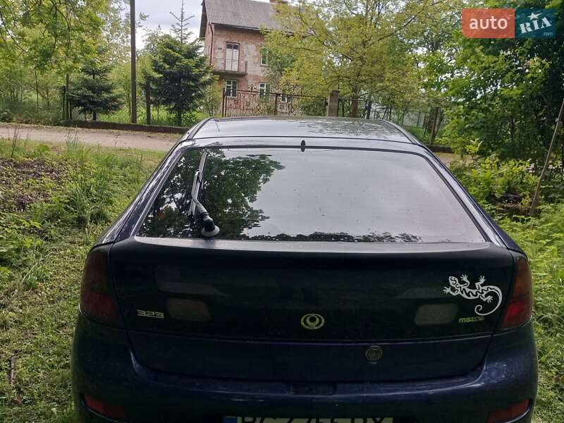 Хэтчбек Mazda 323 1996 в Самборе