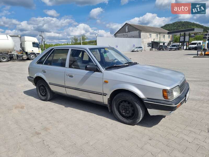 Хэтчбек Mazda 323 1987 в Кременце