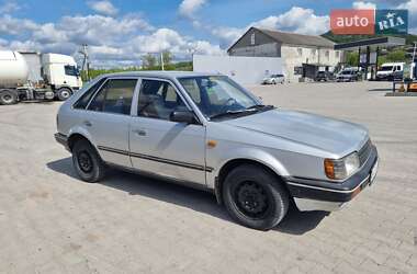 Хетчбек Mazda 323 1987 в 