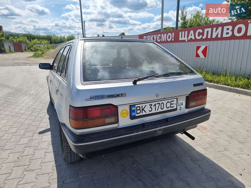 Хэтчбек Mazda 323 1987 в Кременце