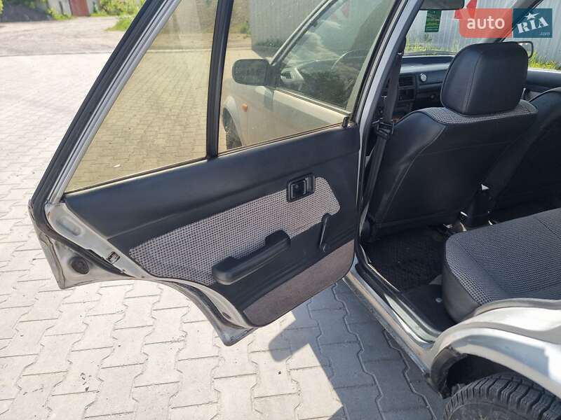 Хэтчбек Mazda 323 1987 в Кременце