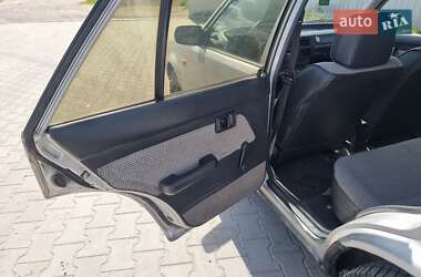 Хетчбек Mazda 323 1987 в 
