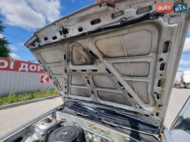 Хэтчбек Mazda 323 1987 в Кременце