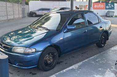Седан Mazda 323 1997 в Дніпрі
