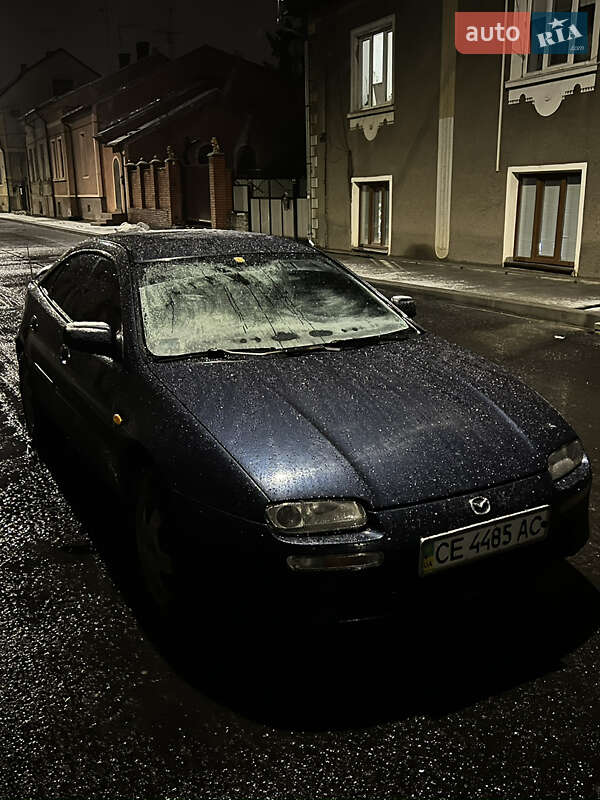 Хетчбек Mazda 323 1998 в Чернівцях