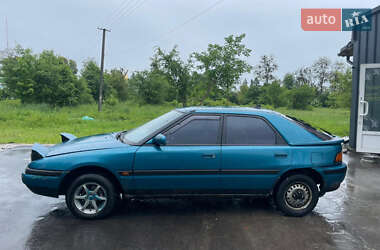 Хэтчбек Mazda 323 1992 в 