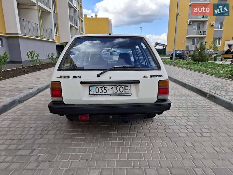Универсал Mazda 323 1987 в Одессе
