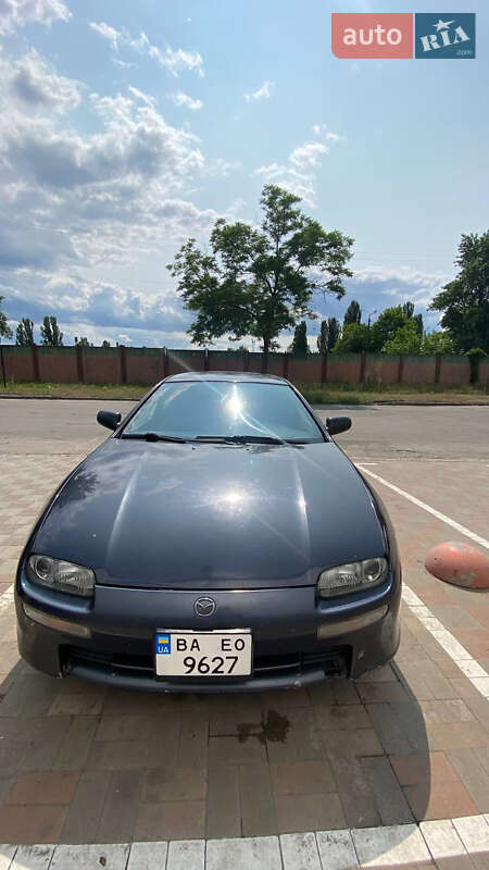 Седан Mazda 323 1998 в Киеве