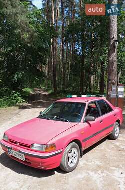Седан Mazda 323 1994 в Десне