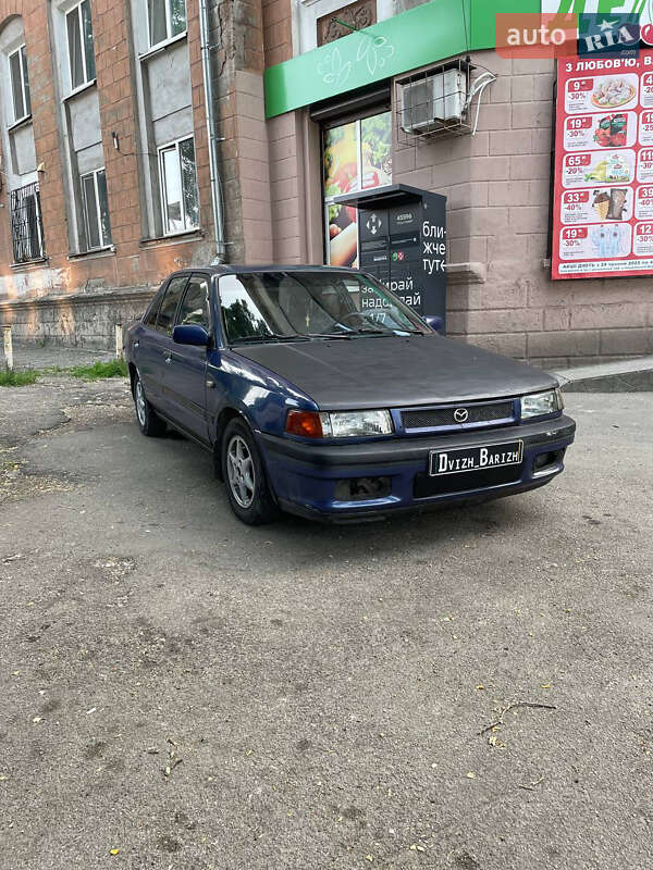 Седан Mazda 323 1990 в Днепре