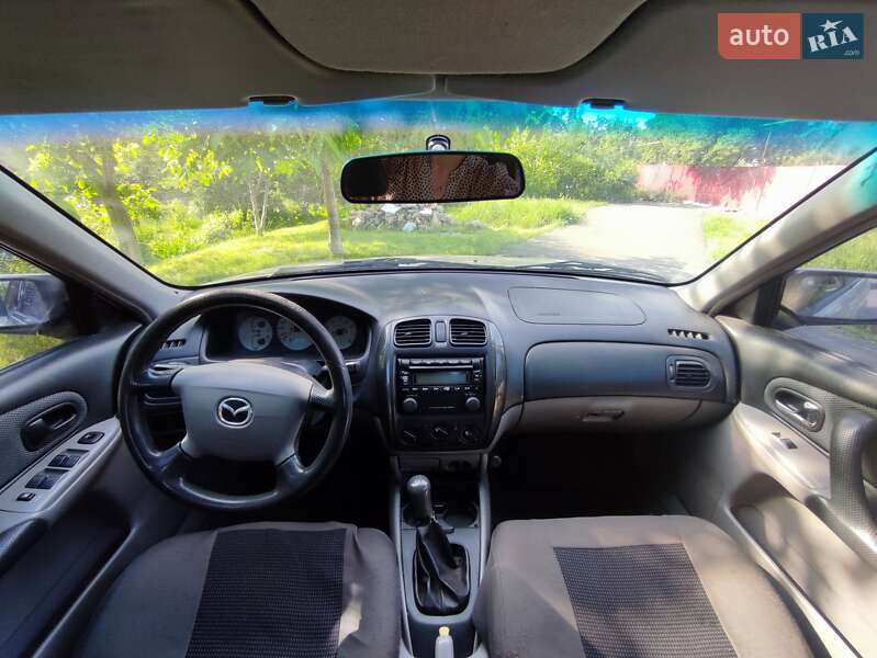 Седан Mazda 323 2003 в Одессе