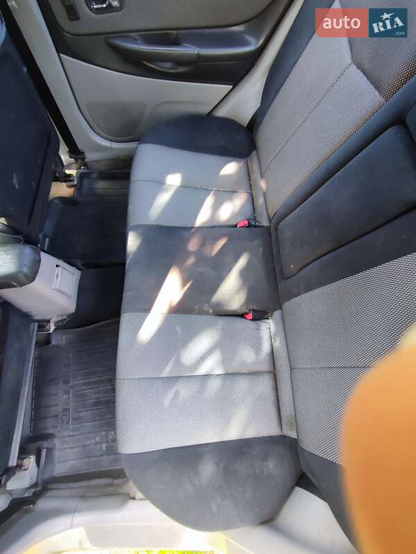 Седан Mazda 323 2003 в Одессе