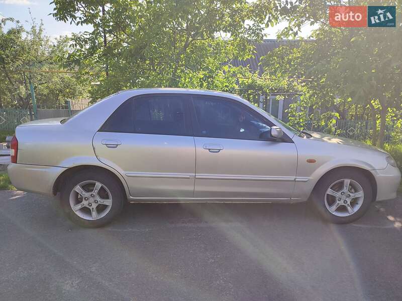 Седан Mazda 323 2003 в Одессе