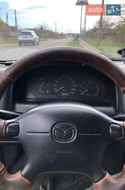 Хэтчбек Mazda 323 1997 в Киеве