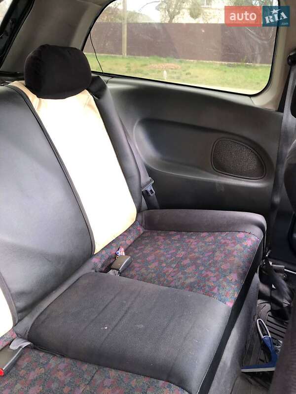 Хэтчбек Mazda 323 1997 в Киеве фото 8 Хэтчбек Mazda 323 1997 в Киеве