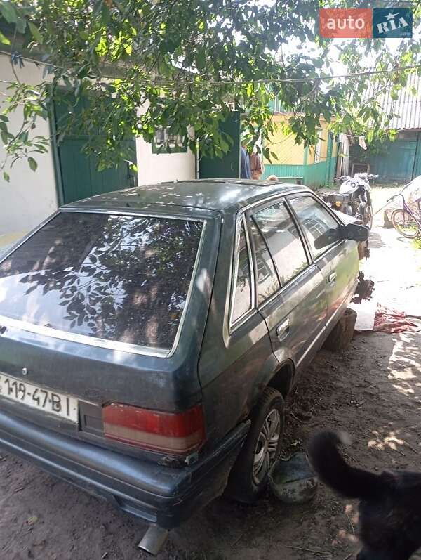Хетчбек Mazda 323 1988 в Брусилові