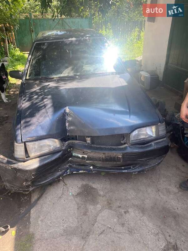 Хетчбек Mazda 323 1988 в Брусилові