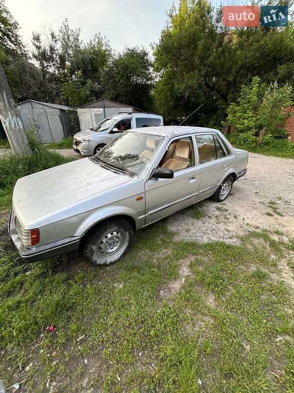 Mazda 323 1986