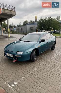 Хэтчбек Mazda 323 1995 в 