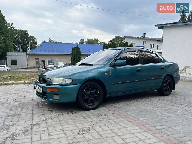 Mazda 323 1996