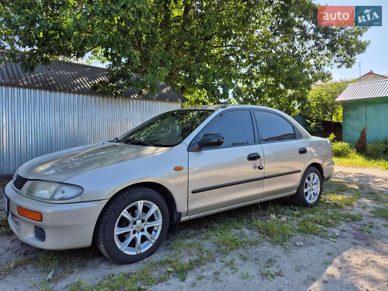 Mazda 323 1997