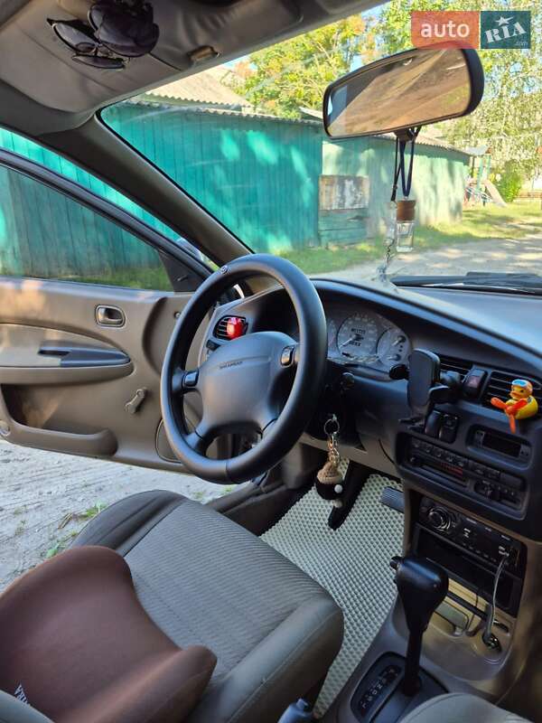 Седан Mazda 323 1997 в Березному