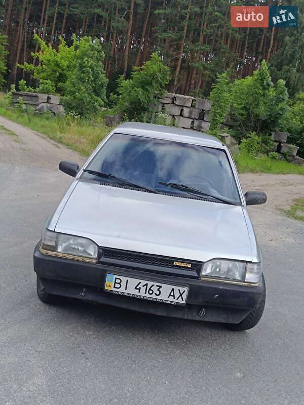 Mazda 323 1989
