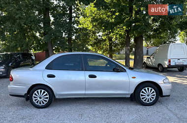 Седан Mazda 323 1998 в 