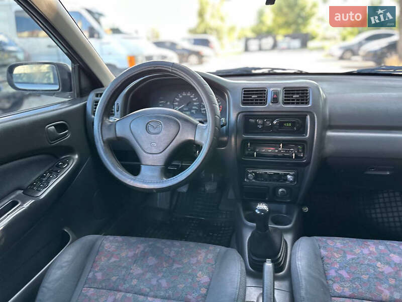 Седан Mazda 323 1998 в Белой Церкви