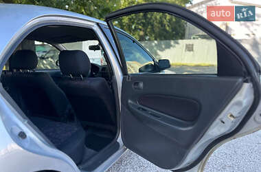 Седан Mazda 323 1998 в 