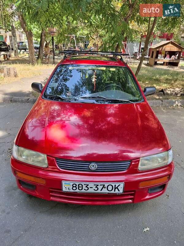 Седан Mazda 323 1996 в Одессе