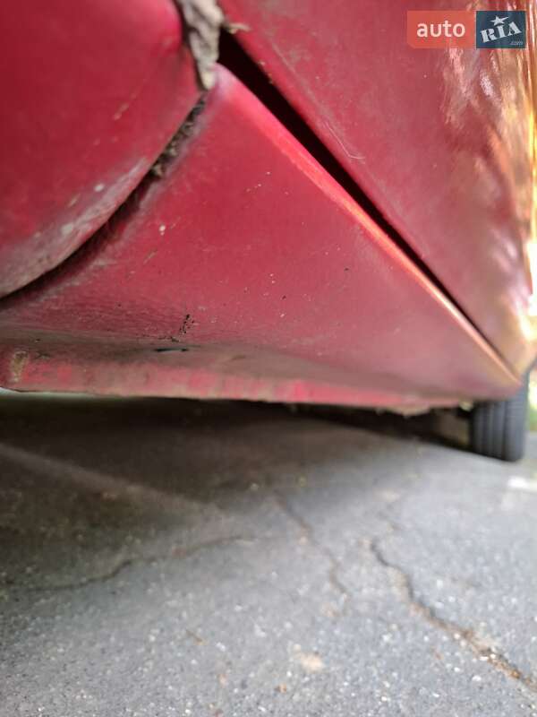 Седан Mazda 323 1996 в Одессе
