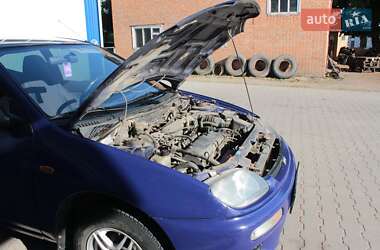 Хэтчбек Mazda 323 1995 в 