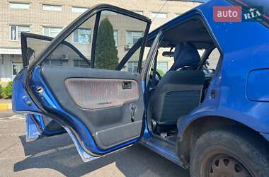 Седан Mazda 323 1991 в 