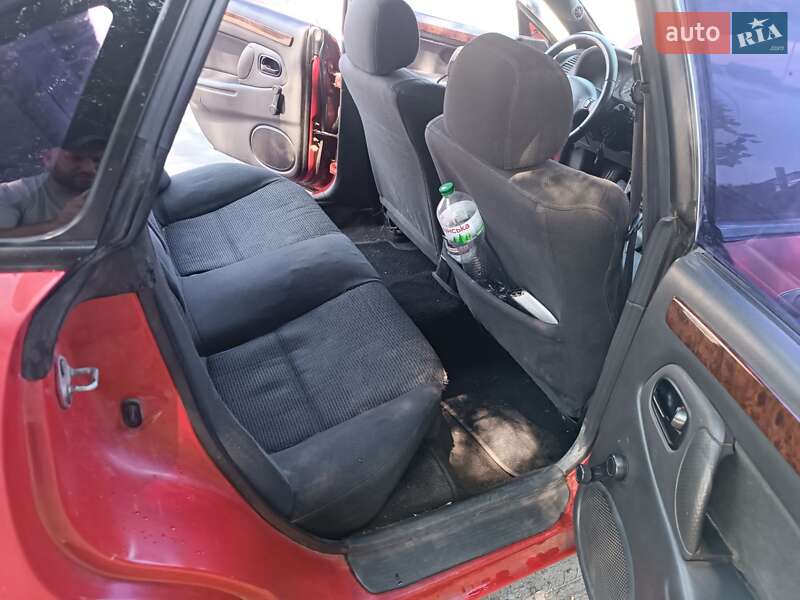 Хэтчбек Mazda 323 1996 в Одессе