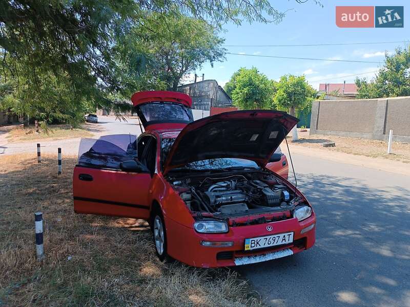 Хэтчбек Mazda 323 1996 в Одессе
