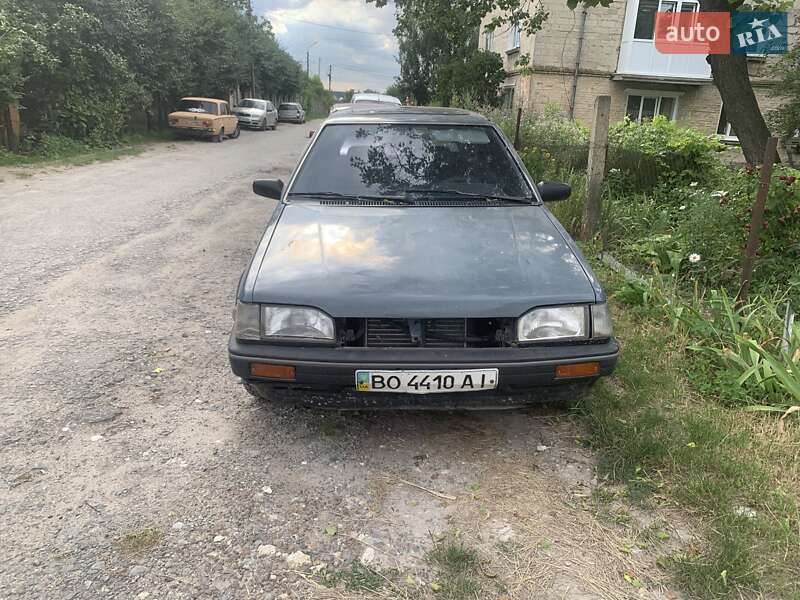 Універсал Mazda 323 1989 в 