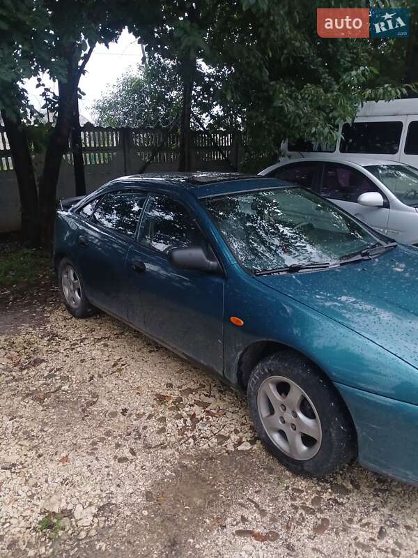 Хэтчбек Mazda 323 1997 в Надворной