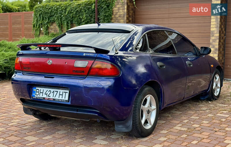 Седан Mazda 323 1995 в Одессе