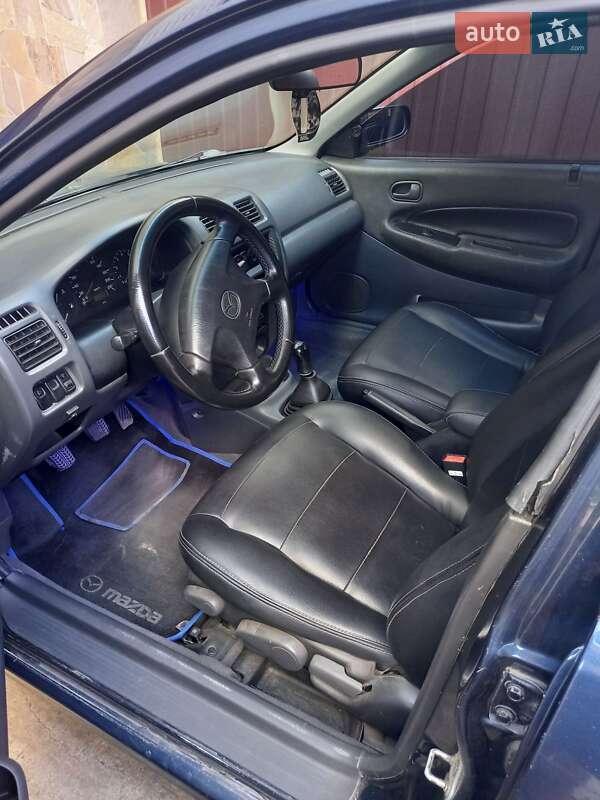 Седан Mazda 323 1997 в Запоріжжі