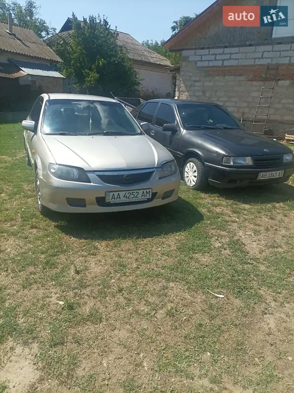 Mazda 323 2001