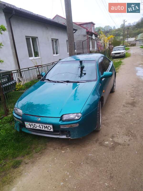 Хэтчбек Mazda 323 1995 в Ивано-Франковске