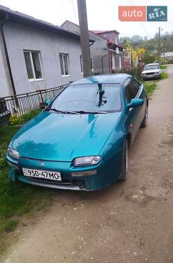 Хэтчбек Mazda 323 1995 в 