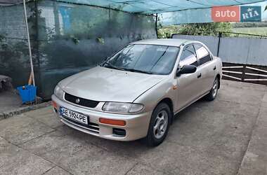 Седан Mazda 323 1996 в Новоукраинке