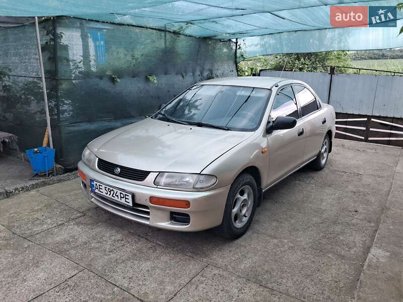 Mazda 323 1996