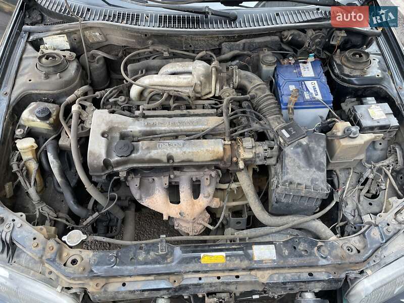 Седан Mazda 323 1995 в Каменском