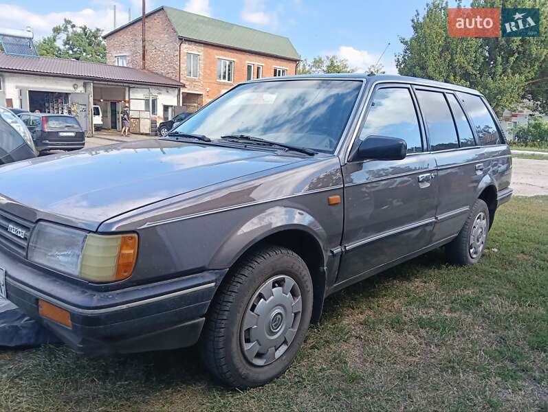 Mazda 323 1987 Mazda 323 1987