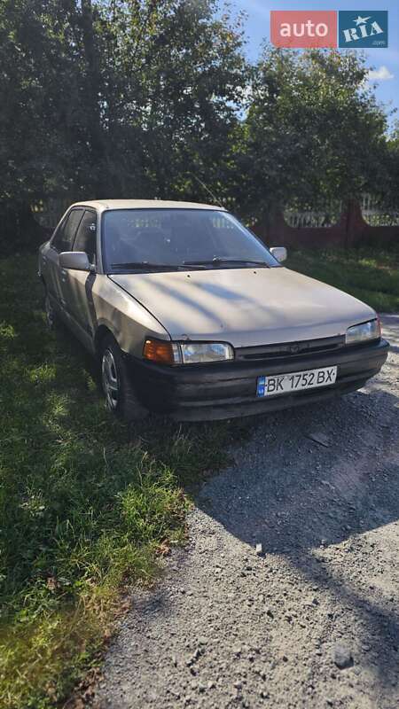 Mazda 323 1996