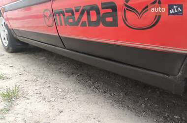 Хэтчбек Mazda 323 1992 в 